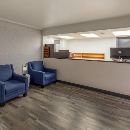 Baymont By Wyndham Laredo Hotel Kültér fotó